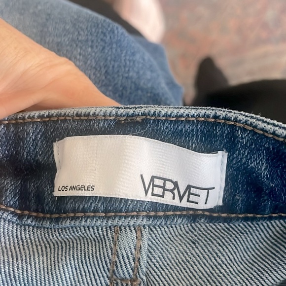 NWOT Vervet High Rise Cris Cross Button Fly Released Hem Jeans in Medium Wash 27 - Picture 7 of 10